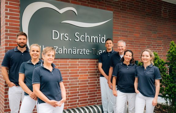 Teamfoto der Praxis Dr. Schmid